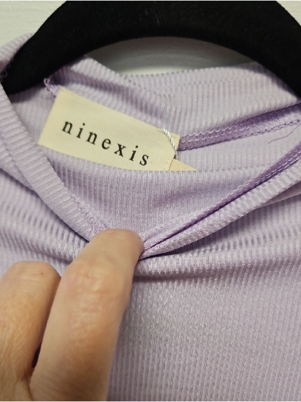 Women's Lilac Ribbed Mock-Neck Sleeveless Top - Picture 2 of 10